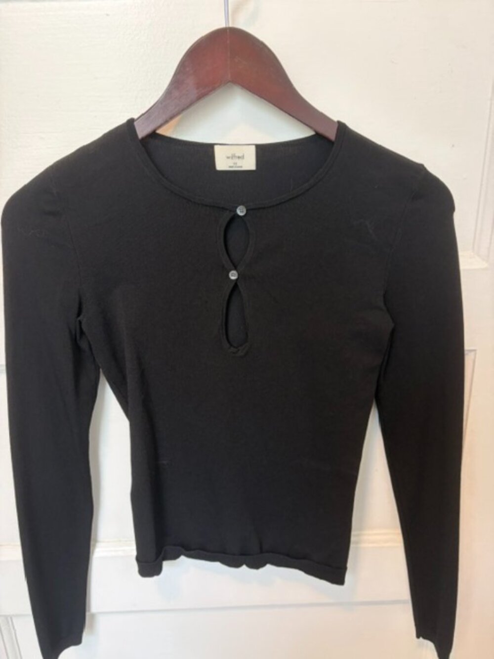 Wilfred / Aritzia | Black Keyhole Long Sleeve Top